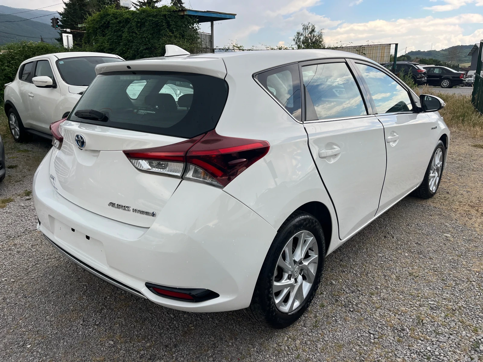 Toyota Auris 1.8 Hibrid , снимка 4 - Автомобили и джипове - 55106202
