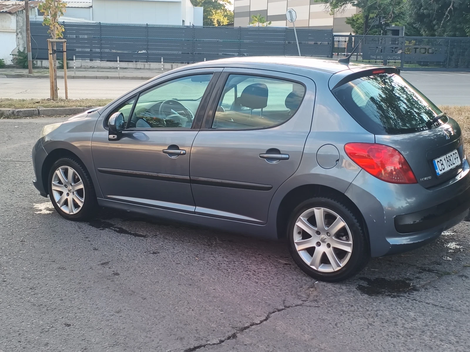 Peugeot 207 1.6 120 коня, снимка 3 - Автомобили и джипове - 55966555
