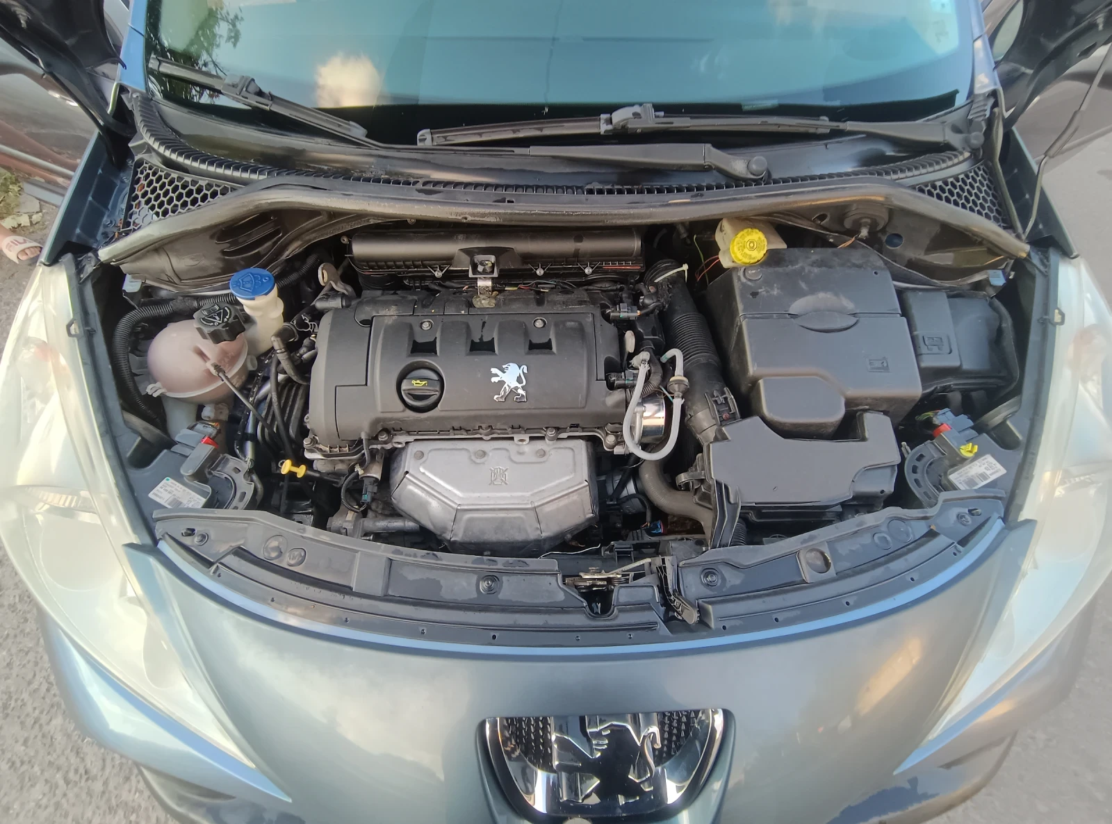 Peugeot 207 1.6 120 коня, снимка 10 - Автомобили и джипове - 55966555