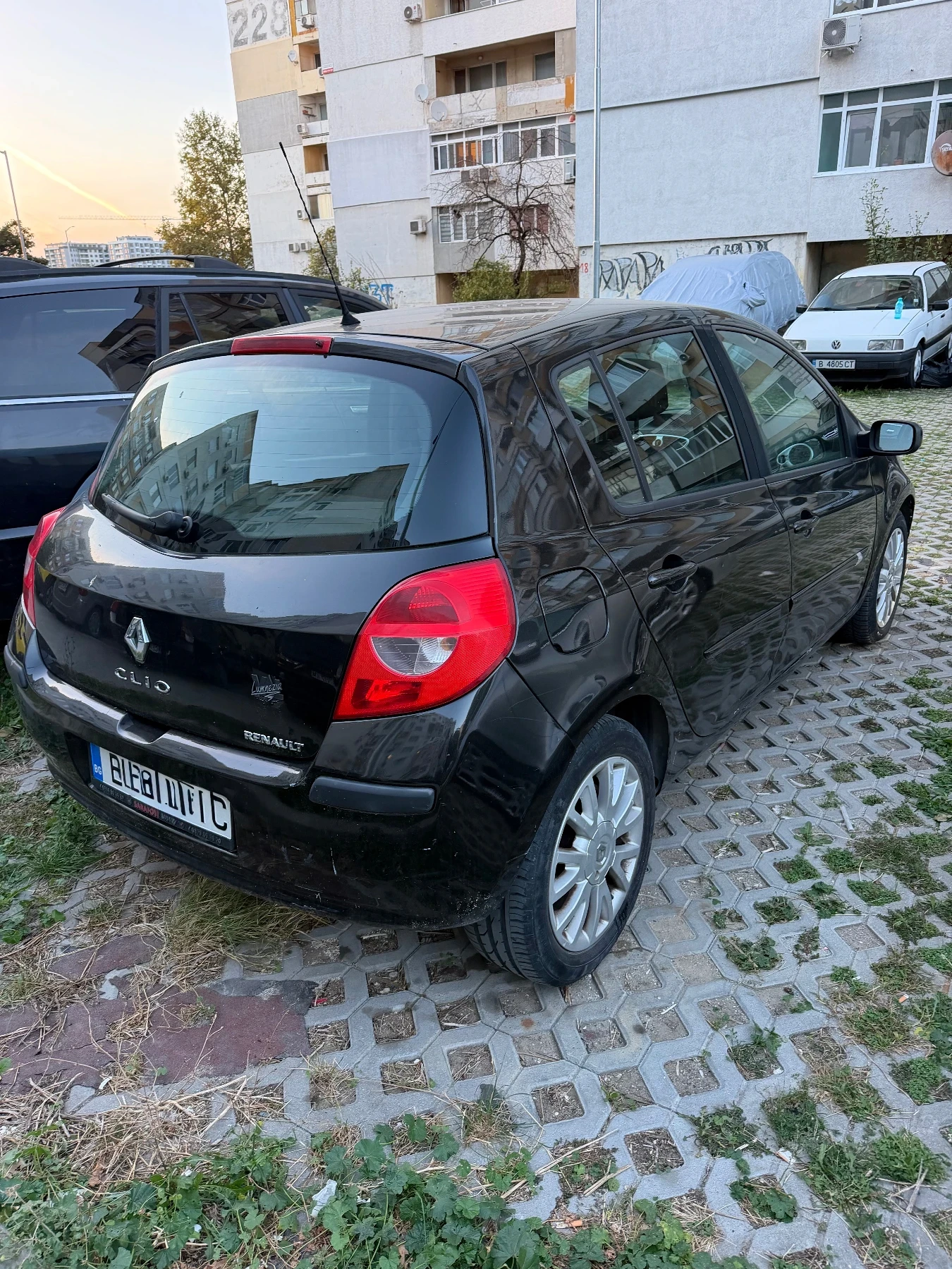 Renault Clio, снимка 3 - Автомобили и джипове - 56355754