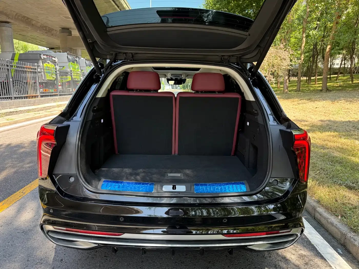 HongQi E-HS9 Flagship Comfort* �����* 360* �������* ���������*  | Mobile.bg � ����������� 5