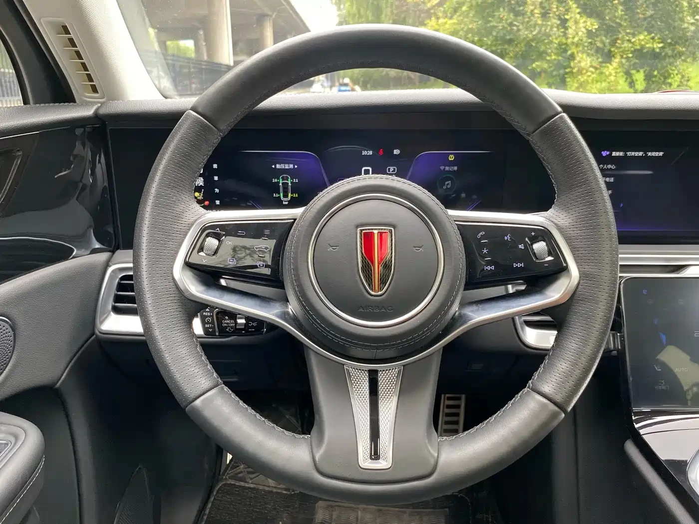 HongQi E-HS9 Flagship Comfort* �����* 360* �������* ���������*  | Mobile.bg � ����������� 11
