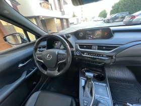 Lexus UX 250h 4x4, снимка 15