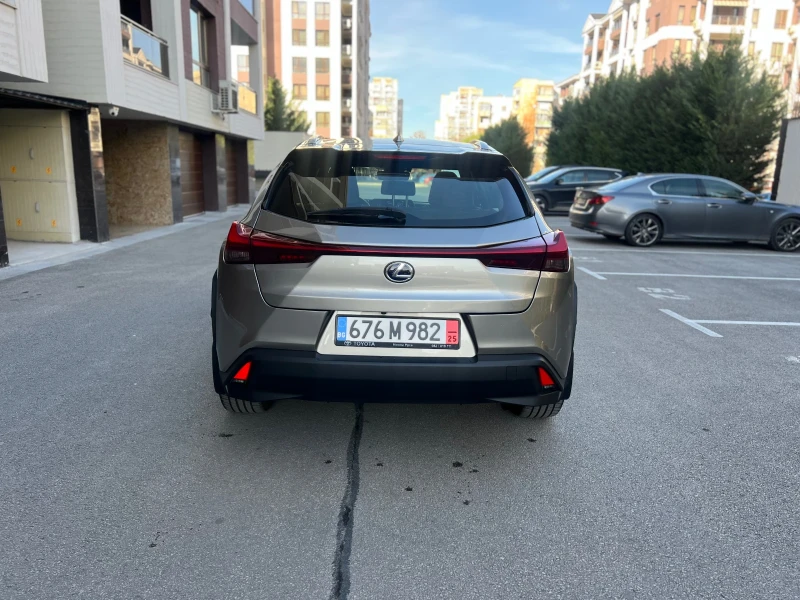 Lexus UX 250h 4x4, снимка 6 - Автомобили и джипове - 48407796