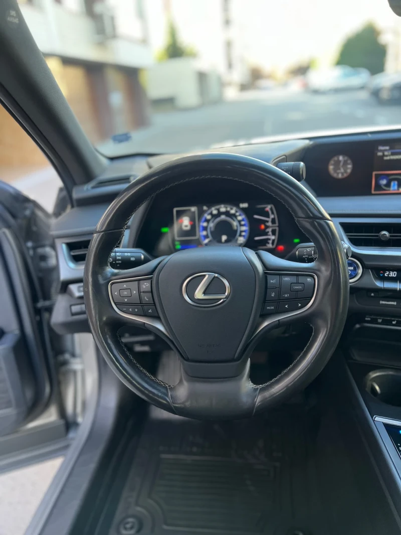 Lexus UX 250h 4x4, снимка 12 - Автомобили и джипове - 48407796