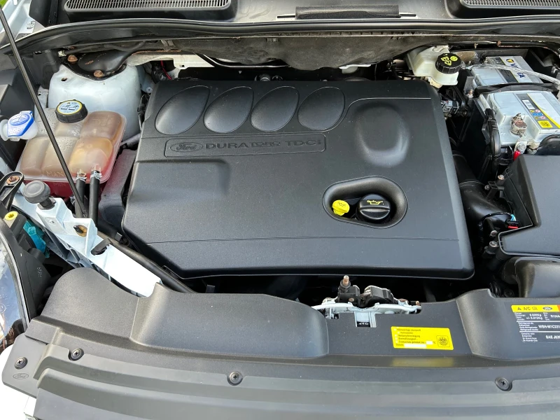 Ford Kuga 2.0HDi/136K.C./6СКОРОСТИ, снимка 16 - Автомобили и джипове - 50566707