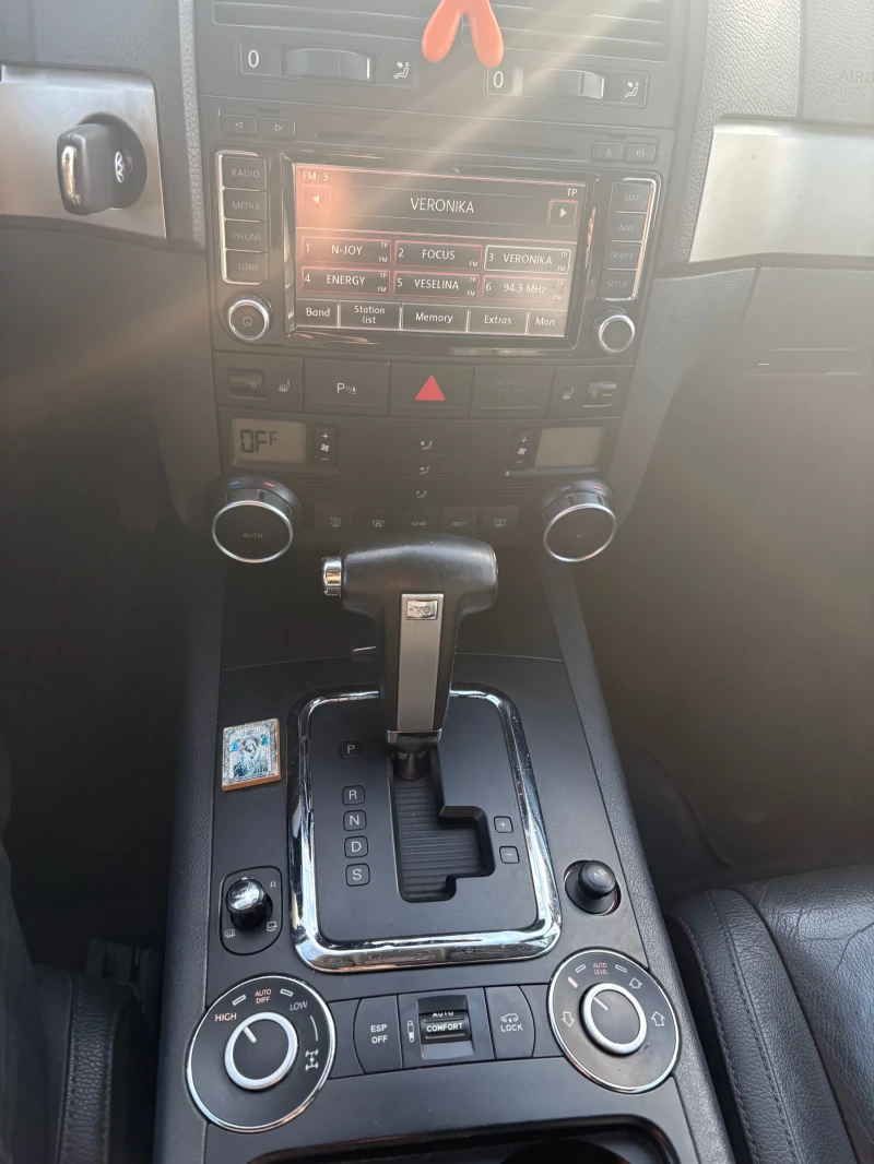 VW Touareg 3.0TDi V6 Auto, снимка 7 - Автомобили и джипове - 52792374