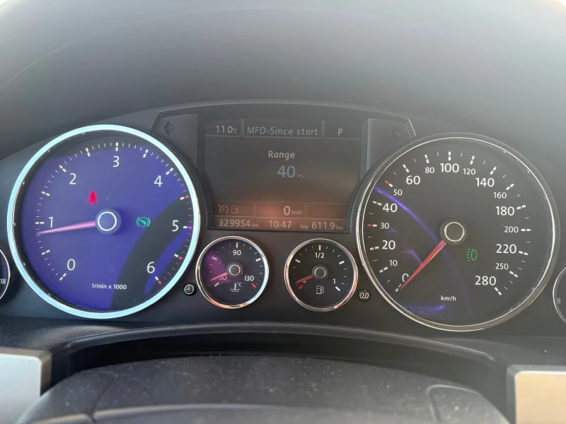 VW Touareg 3.0TDi V6 Auto, снимка 9 - Автомобили и джипове - 52792374