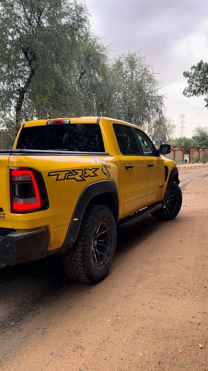 Dodge RAM 1500 LARAMIE 4X4/ The Hennessey Mammoth TRX body kit, снимка 4 - Автомобили и джипове - 52849465