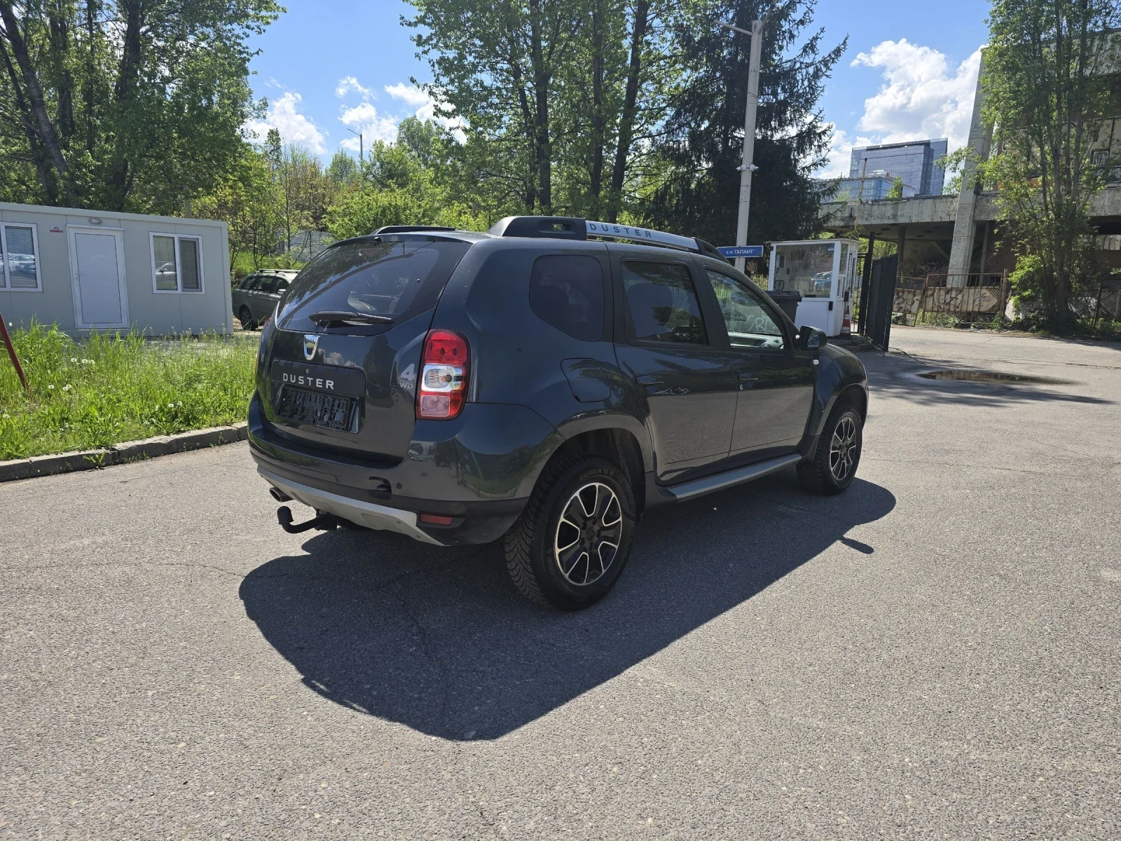 Dacia Duster 1.5DCI/110KC/4X4/NAV/LAUREAT - изображение 4