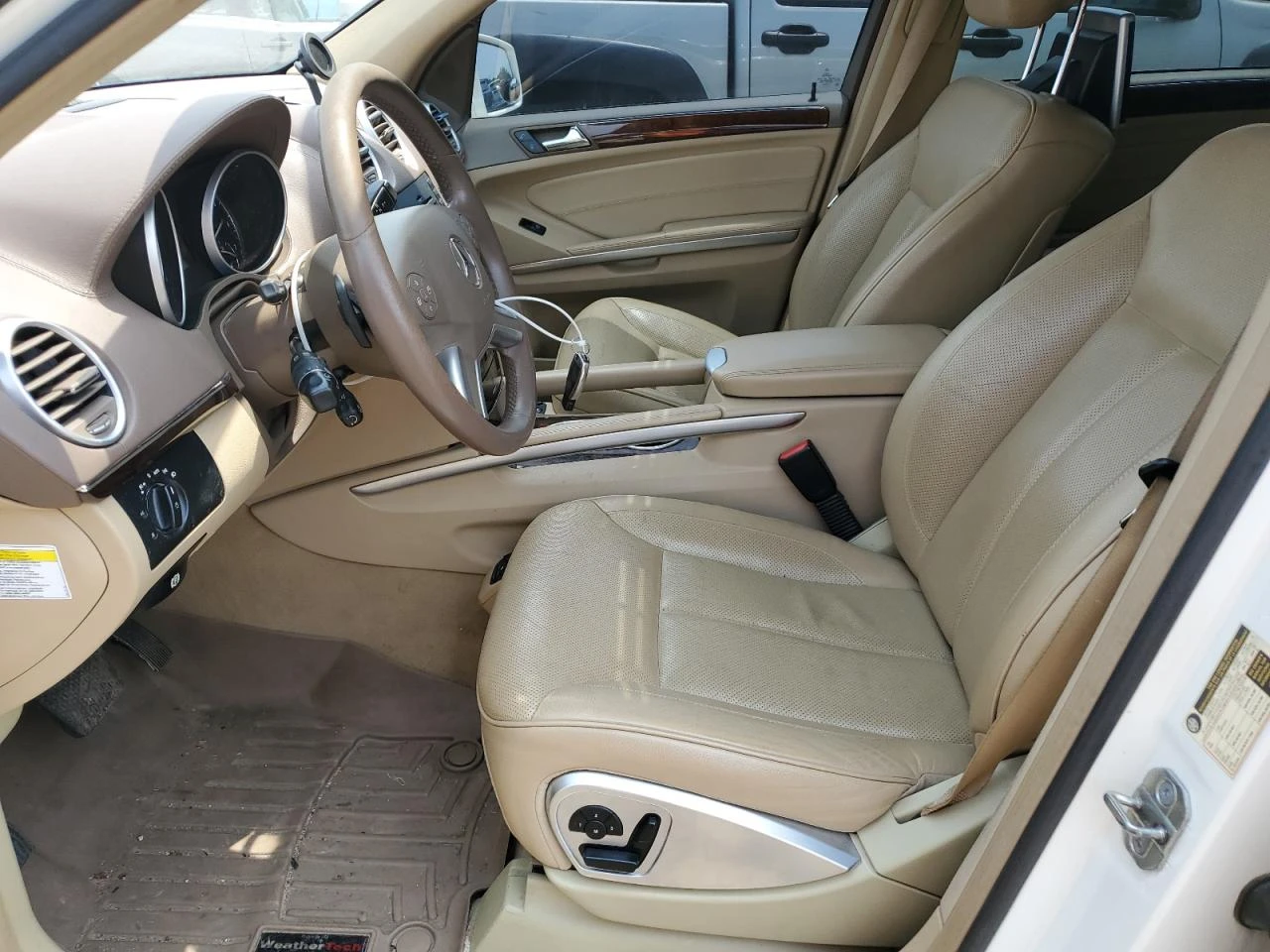 Mercedes-Benz GL 550 4MATIC Обдух* Harman/Kardon* Подгрев* ТВ* Въздух*  - изображение 7