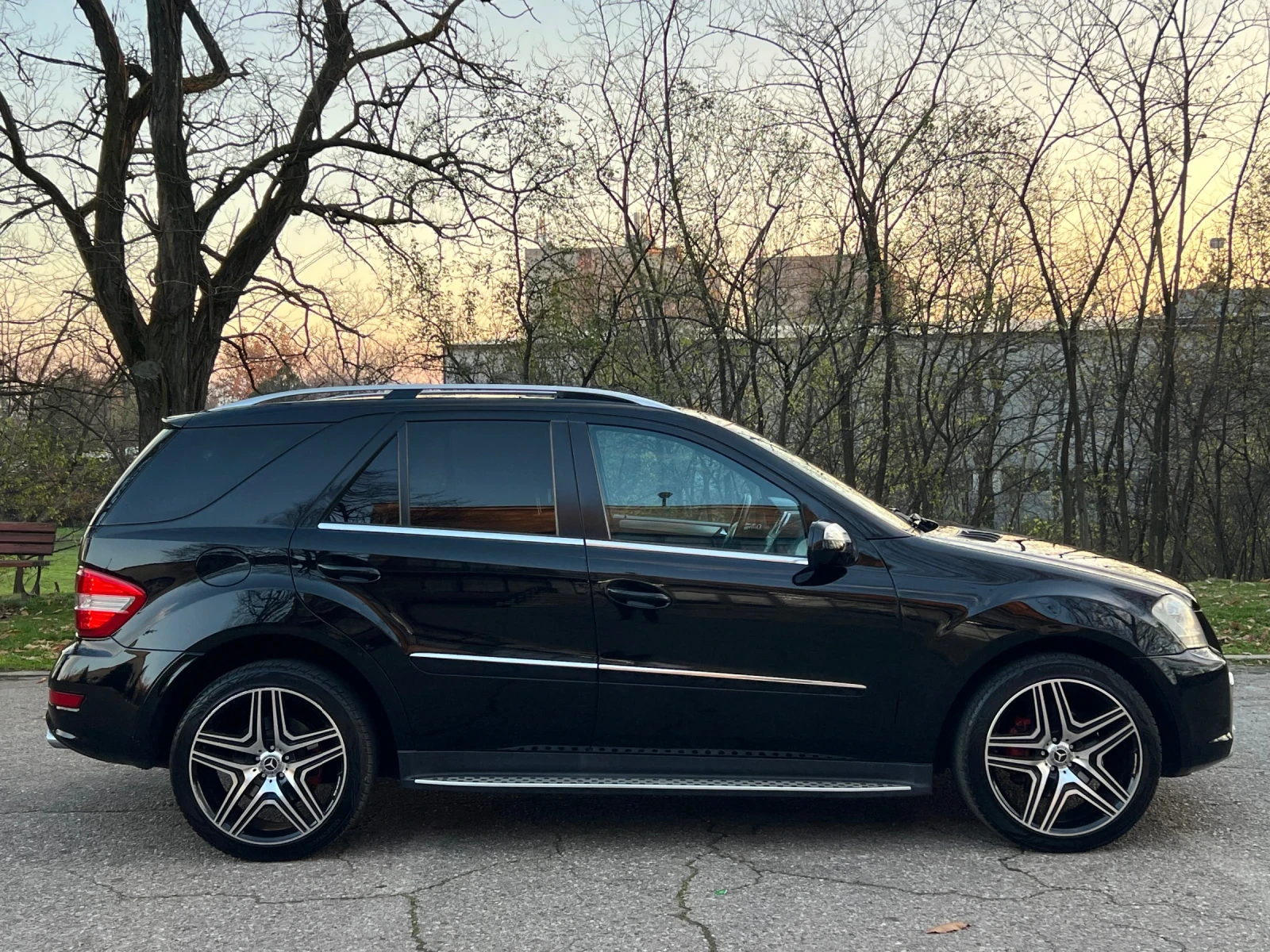 Mercedes-Benz ML 350 AMG/HARMAN KARDON/MEMORY/AIRMATIC - изображение 7