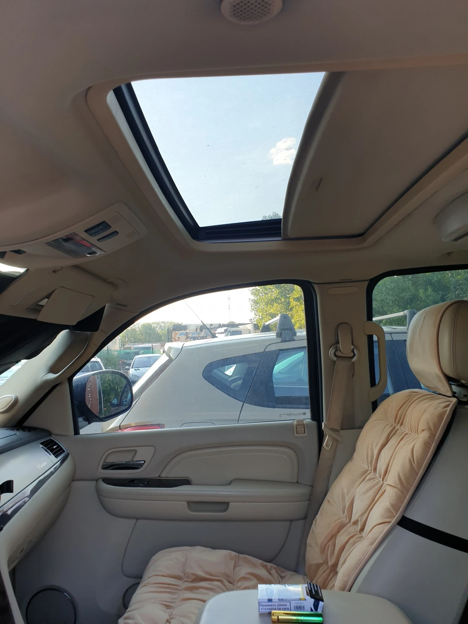 Cadillac Escalade ESV, снимка 12 - Автомобили и джипове - 53957464