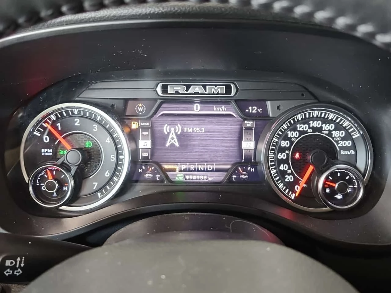 Dodge RAM 1500 * BIG HORN * ПОДГРЕВИ * CARFAX, снимка 9 - Автомобили и джипове - 54024394