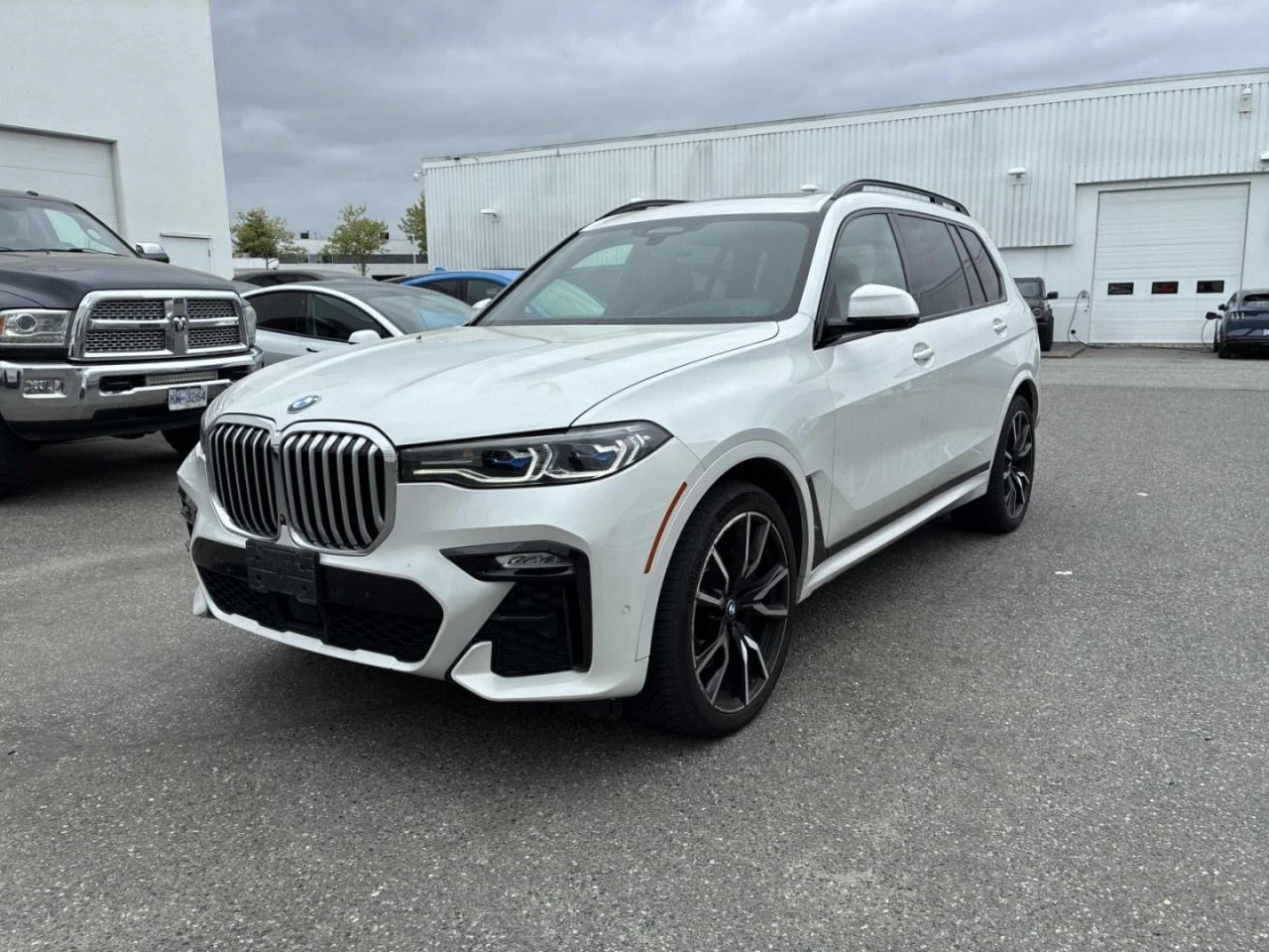 BMW X7 M-pkg | Laser  | HUD | Масаж | Въздух | Distronic