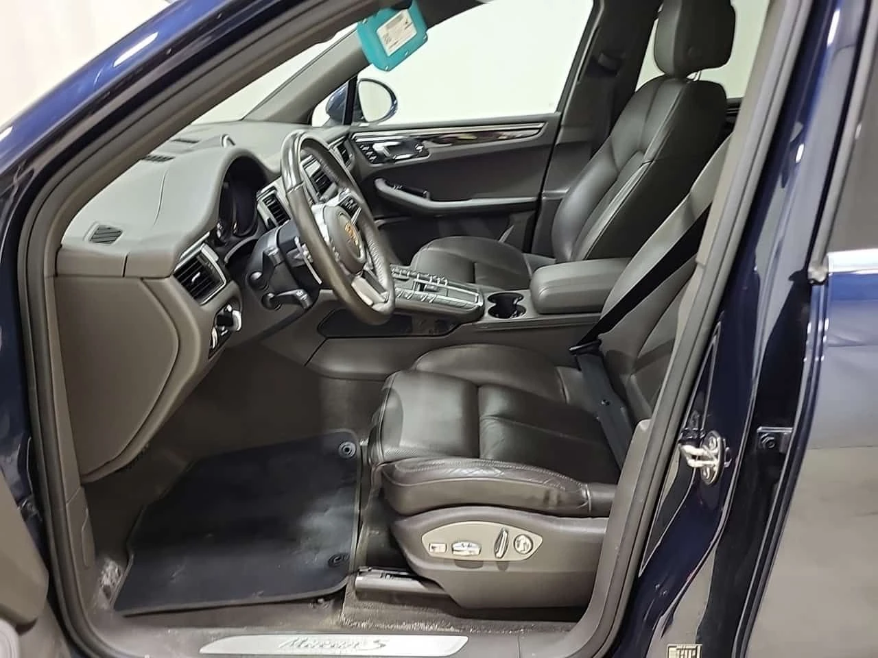 Porsche Macan * S * CARFAX * АВТОКРЕДИТ БЕЗ ПЪРВОНАЧАЛНА ВНОСКА, снимка 5 - Автомобили и джипове - 54774922