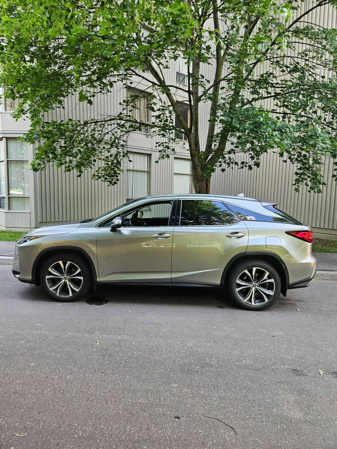 Lexus RX 350 ОБДУХВАНЕ * ПАНО * KEYLESS * АВТОКРЕДИТ, снимка 13 - Автомобили и джипове - 55131043