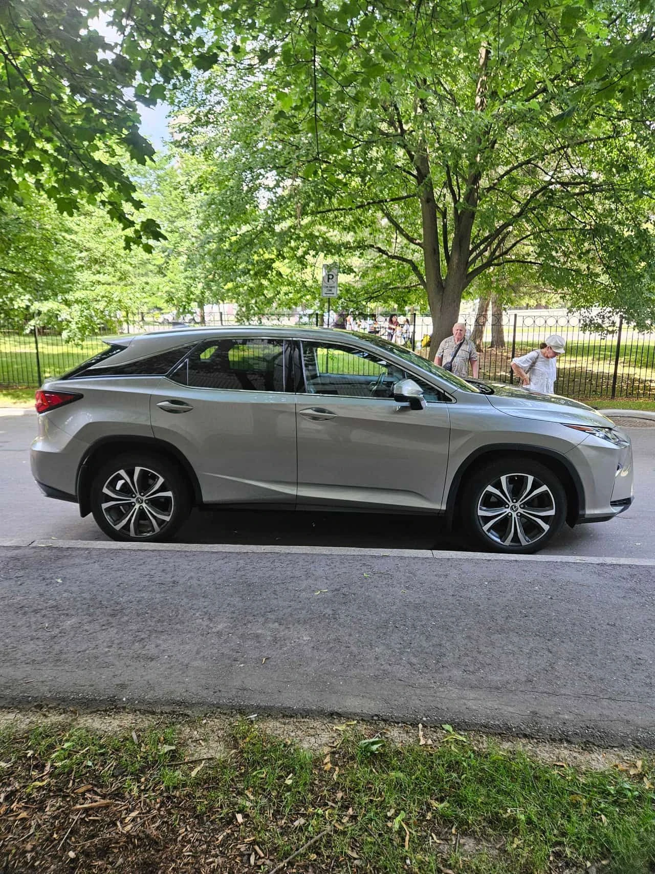 Lexus RX 350 ОБДУХВАНЕ * ПАНО * KEYLESS * АВТОКРЕДИТ, снимка 14 - Автомобили и джипове - 55131043
