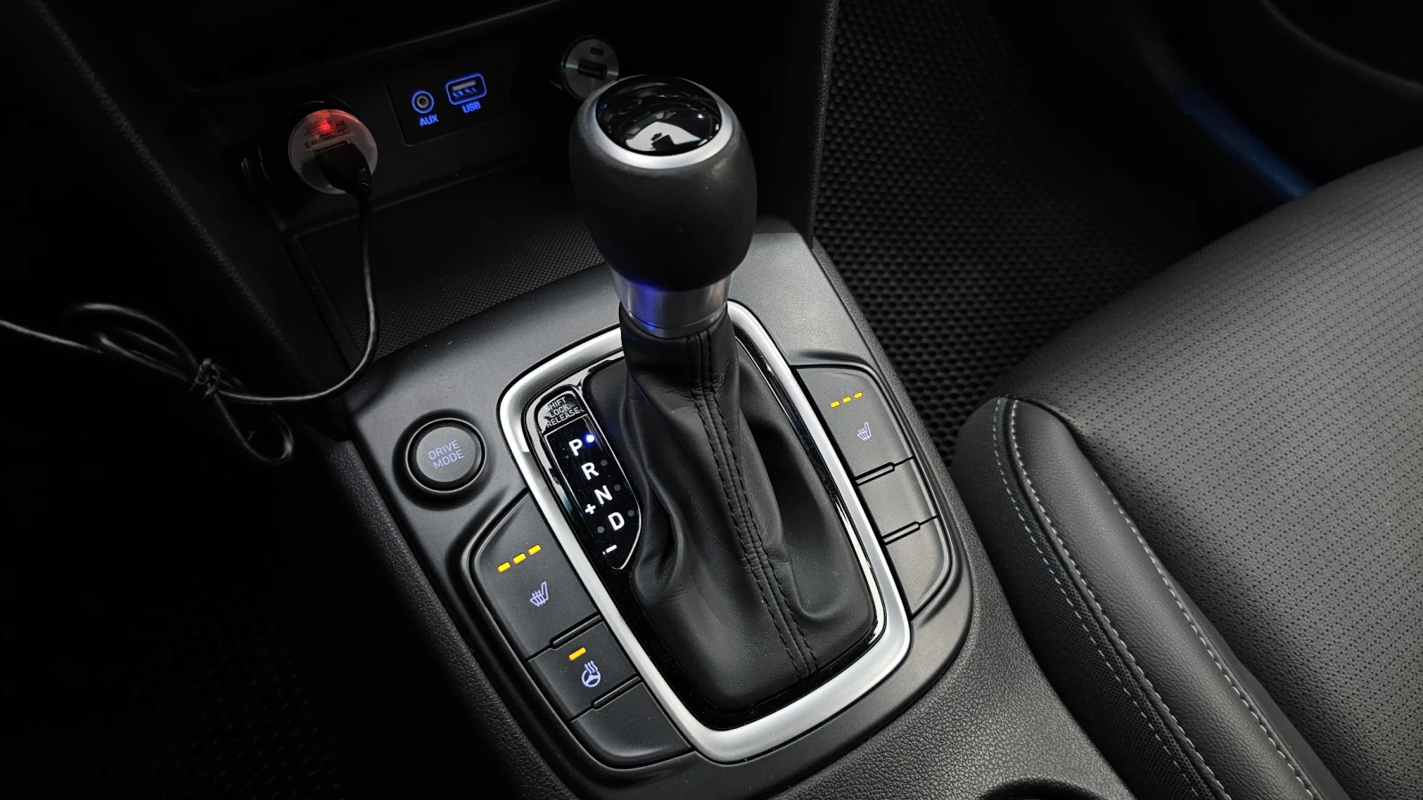 Hyundai Kona 1.6T Modern Tech* HUD* BLIND SPOT* КРАЙНА ЦЕНА, снимка 9 - Автомобили и джипове - 55594301