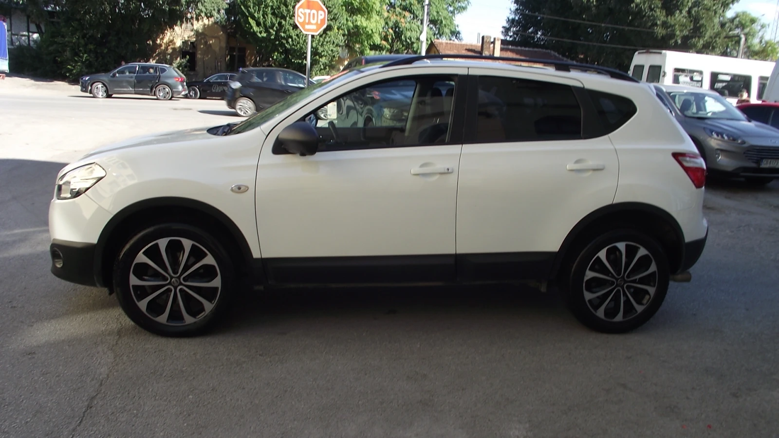 Nissan Qashqai 1.6.d.130.k.c.NAVI.КОЖА., снимка 6 - Автомобили и джипове - 56070100
