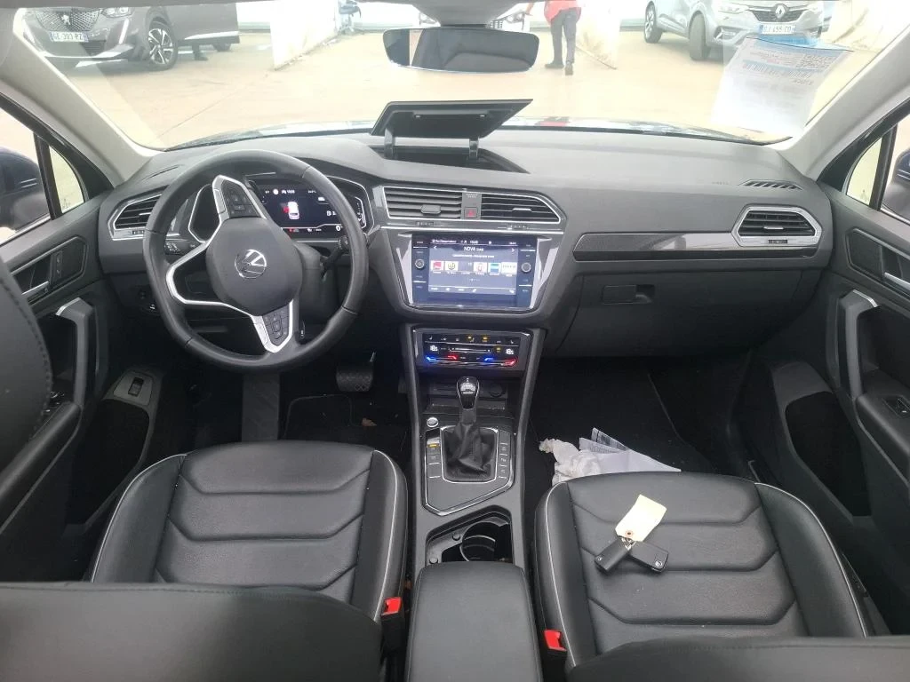 VW Tiguan 2.0 TDI 150 DSG7 Elegance Exclusive Navi , снимка 8 - Автомобили и джипове - 56114018