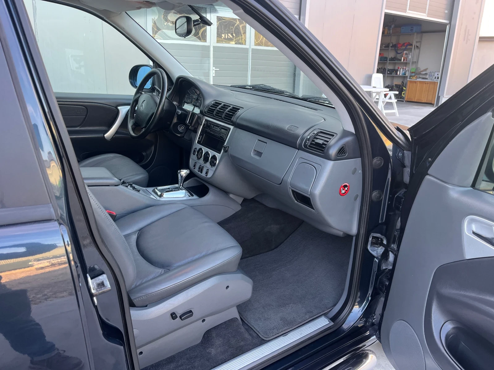 Mercedes-Benz ML 320 3.2V6 129хил км, снимка 8 - Автомобили и джипове - 56124338