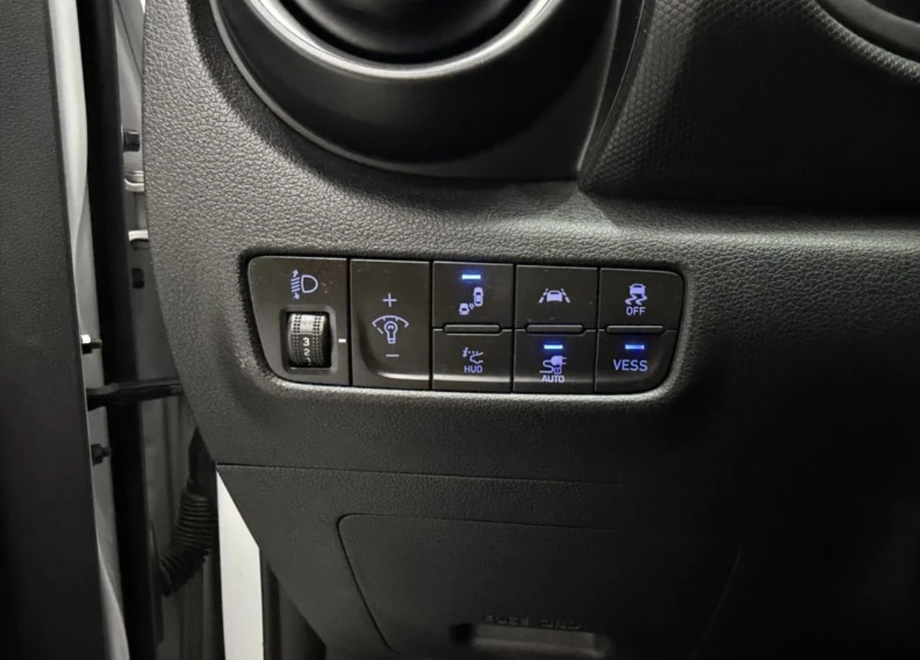 Hyundai Kona 64Kw Electric  Швейцария, снимка 10 - Автомобили и джипове - 56328717
