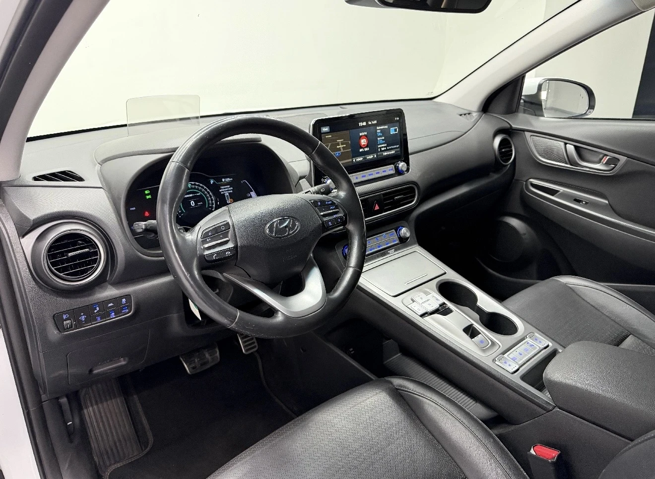 Hyundai Kona 64Kw Electric  Швейцария, снимка 9 - Автомобили и джипове - 56328717
