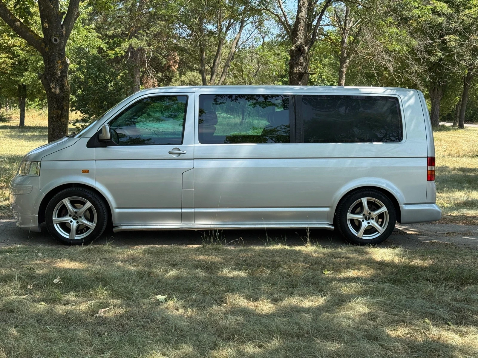 VW T5 Vw Transporter T5 2.5TDI 174К.С - изображение 3