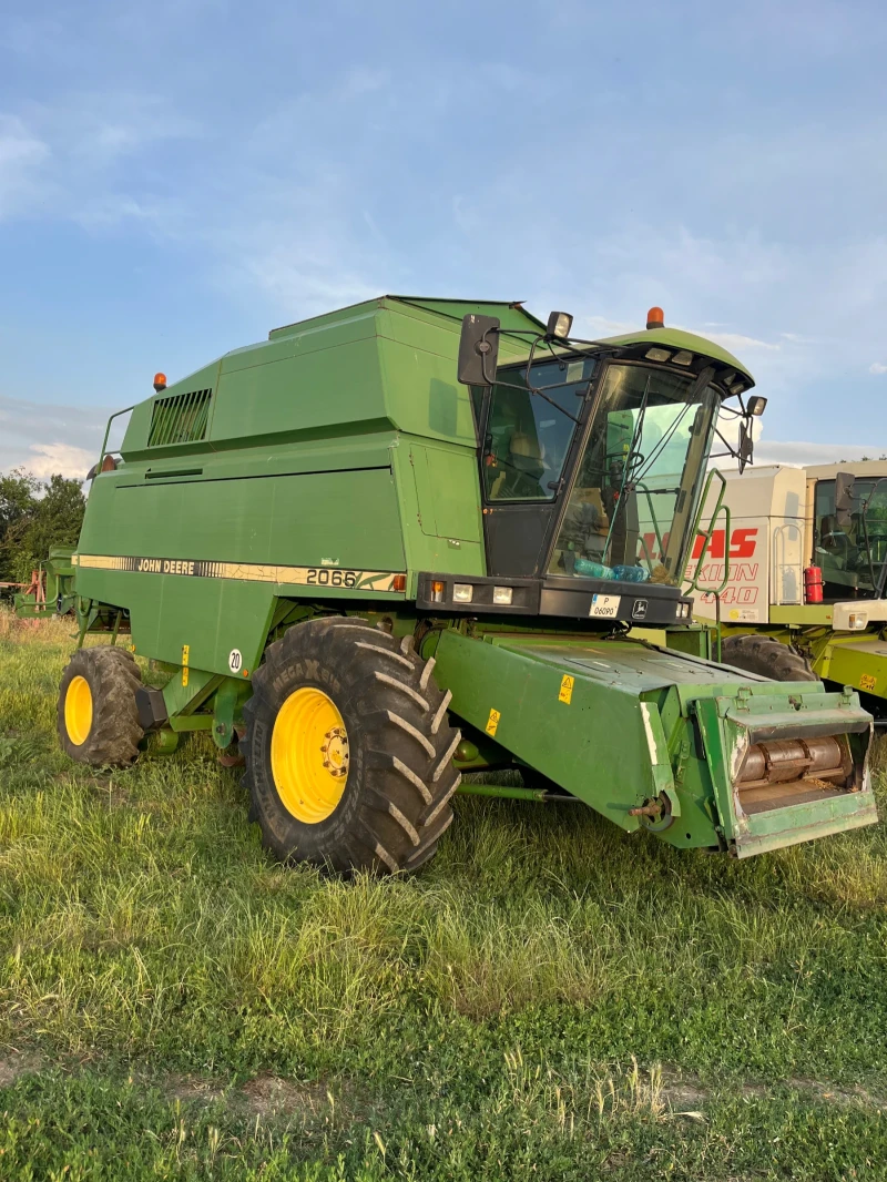 Комбайн John Deere 2066, снимка 1 - Селскостопанска техника - 47273259