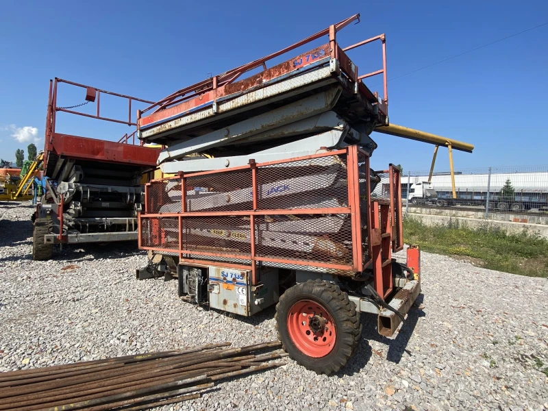 Автовишка Друга марка SkyJack SJ7135 RT, снимка 4 - Индустриална техника - 50684668