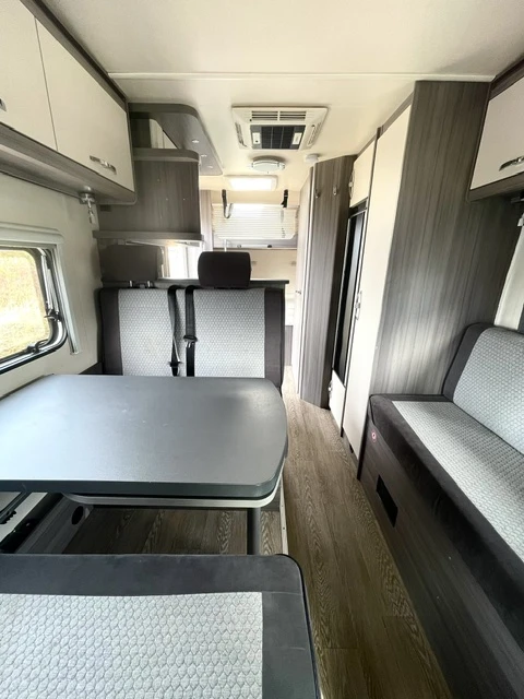 Кемпер Hobby Optima Ontour Alcoven A65, снимка 10 - Каравани и кемпери - 52826275