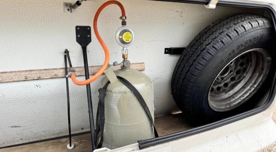 Каравана Hobby Регистрирана  , снимка 5 - Каравани и кемпери - 53916572