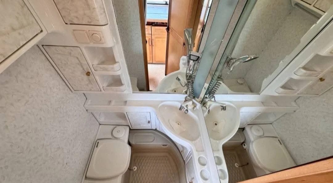 Каравана Hobby Регистрирана  , снимка 13 - Каравани и кемпери - 53916572