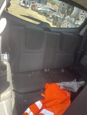 Toyota Corolla verso 2.2, снимка 5