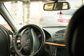 Mercedes-Benz E 320, снимка 6