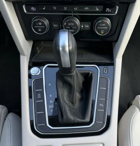 VW Passat FaceLift Executive 190 k.c. Digital Cockpit - 27999 лв. - 64954258 | Car24.bg