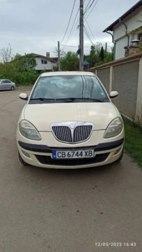Lancia Ypsilon 1, 2 - 8V