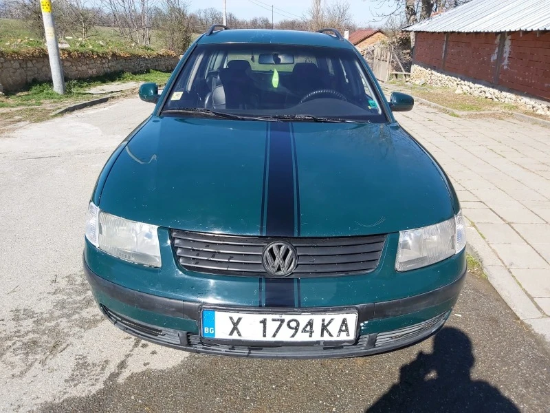 VW Passat, снимка 1 - Автомобили и джипове - 47333574