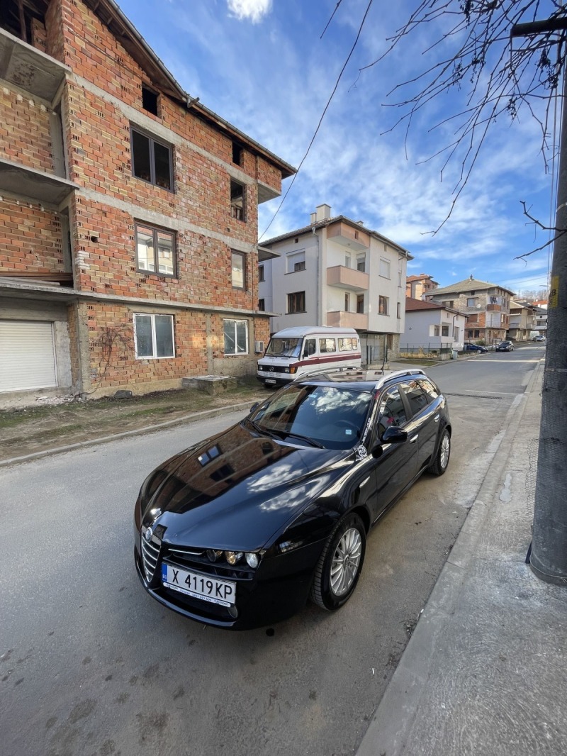 Alfa Romeo 159 sportwagon 1.9 JTDm 16V, снимка 4 - Автомобили и джипове - 46059475