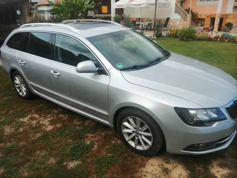 Skoda Superb, снимка 2 - Автомобили и джипове - 47285192