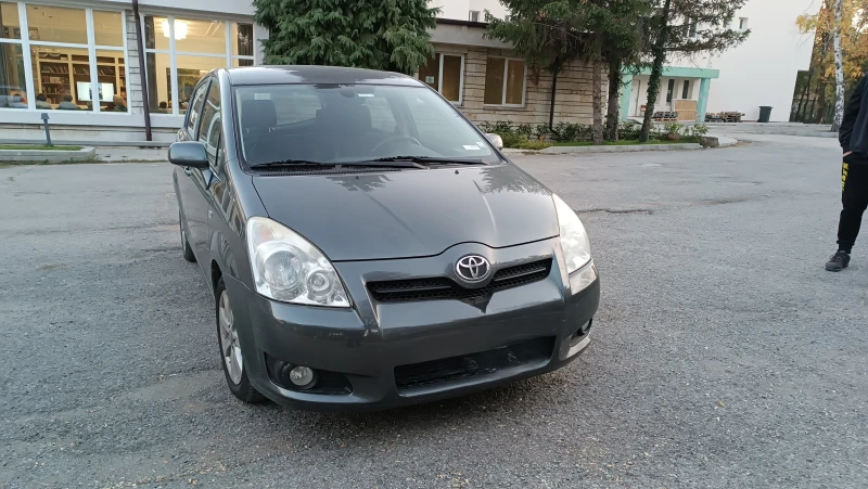 Toyota Corolla verso, снимка 3 - Автомобили и джипове - 47779801