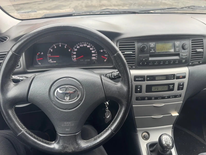 Toyota Corolla 2.0 D4D , снимка 15 - Автомобили и джипове - 48517629