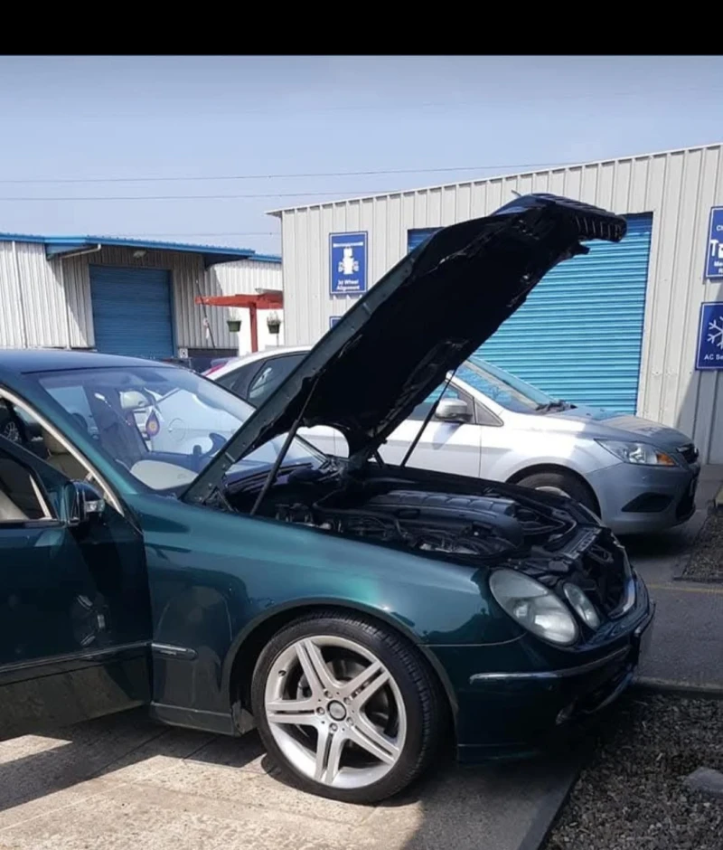 Mercedes-Benz E 270 Не, снимка 12 - Автомобили и джипове - 48637143