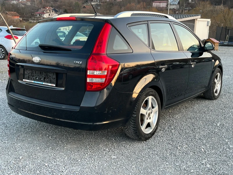 Kia Ceed 1.6 CRDI, снимка 7 - Автомобили и джипове - 49427074