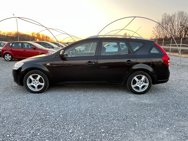 Kia Ceed 1.6 CRDI, снимка 3 - Автомобили и джипове - 49427074