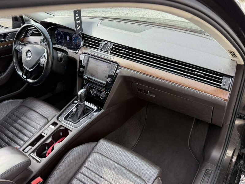 VW Passat 4motion B8, снимка 5 - Автомобили и джипове - 52833461