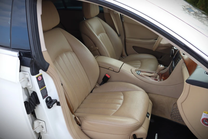 Mercedes-Benz CLS 320 NAVI/Подгрев/Обдухване/Перла* , снимка 14 - Автомобили и джипове - 52888141