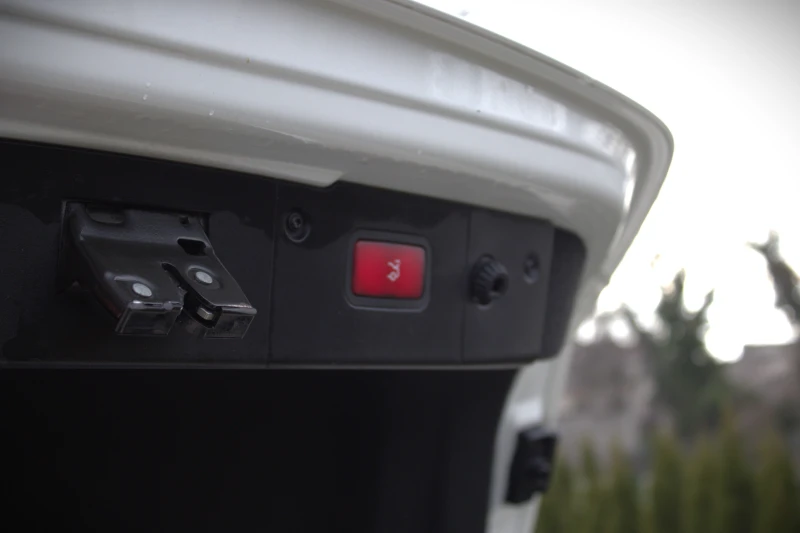 Mercedes-Benz CLS 320 NAVI/Подгрев/Обдухване/Перла* , снимка 17 - Автомобили и джипове - 52888141