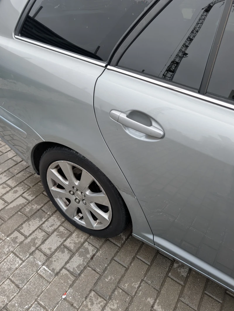 Toyota Avensis, снимка 17 - Автомобили и джипове - 52907167